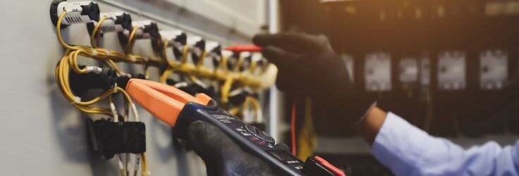 Kaçak Akım Rölesi Nedir? Ev ve Sanayi İçin Hayati Önemi Olan Elektrik Güvenlik Kalkanı