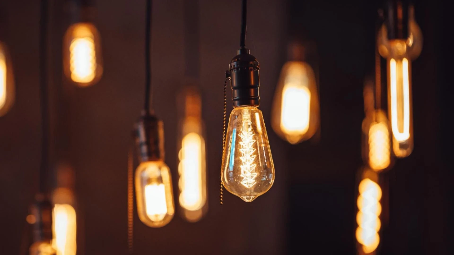 Watt mı Lümen mi? Aydınlatma Seçerken Hangi Değere Dikkat Etmeliyiz?