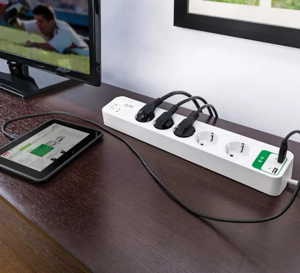 Akım Korumalı Priz (Surge Protector) Rehberi: Cihazlarınızı Yüksek Voltajdan Koruma Stratejileri