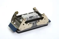 Emas EBM10PM47 Metal 10 Kontak Makine Tipi Priz 16A Alttan Girişli 2 Metal Mandallı Çok Kontaklı - 1