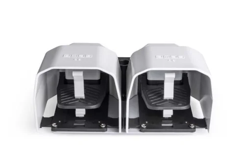 Emas PDKA22GG10G Metal Korumalı 2*(1NO+1NC)+2*(1NO+1NC) Taşıma Kol Delikli Çiftli Gri Plastik Pedal - 2