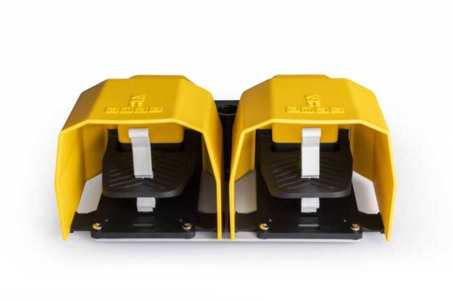 Emas PPKA22BB10 Plastik Korumalı (1NO+1NC)+(1NO+1NC) Taşıma Kol Delikli Çiftli Sarı Plastik Pedal - 2